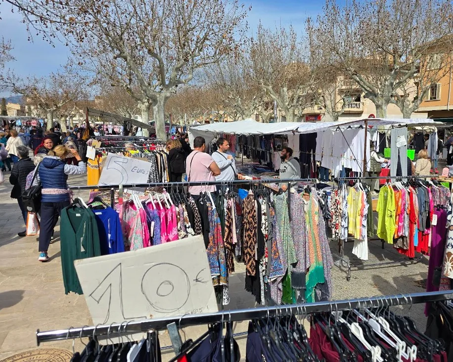 Mercadillo Santa María del Camí