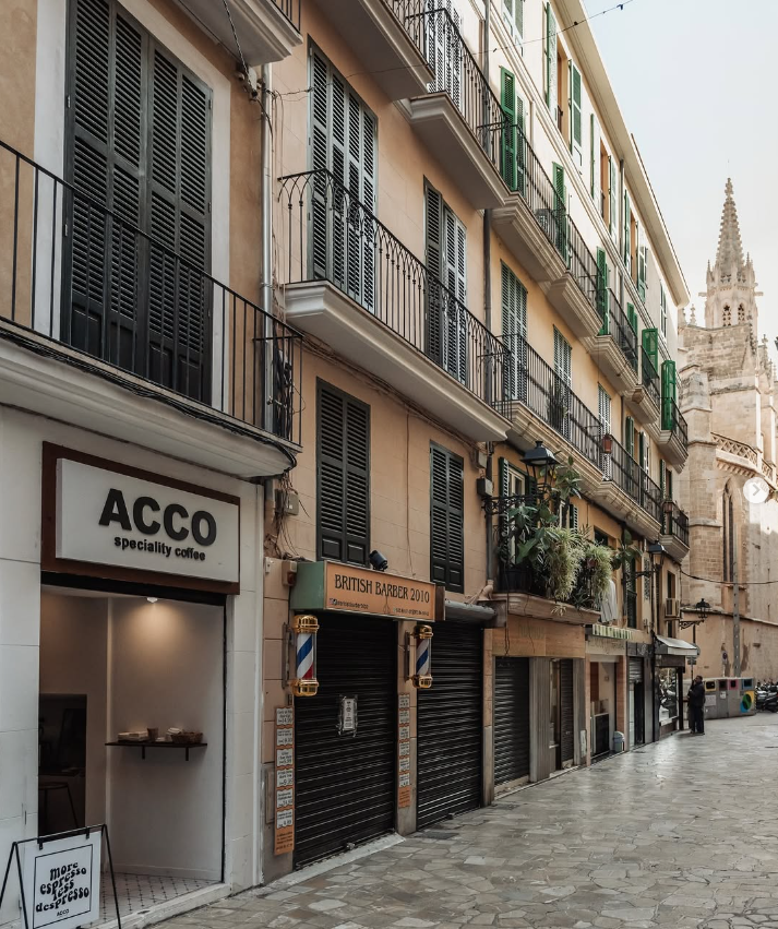 Acco is one of the best specialty coffee shops in Palma de Mallorca. Try their specialties.