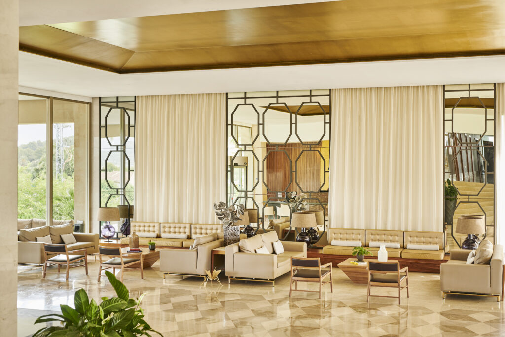 Lobby at Zafiro Palace Alcudia.